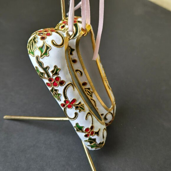 Porcelain Ballet Shoes Ornament White Gold Red Holly 4 Inch Hand Painted Holiday - Picture 4 of 8